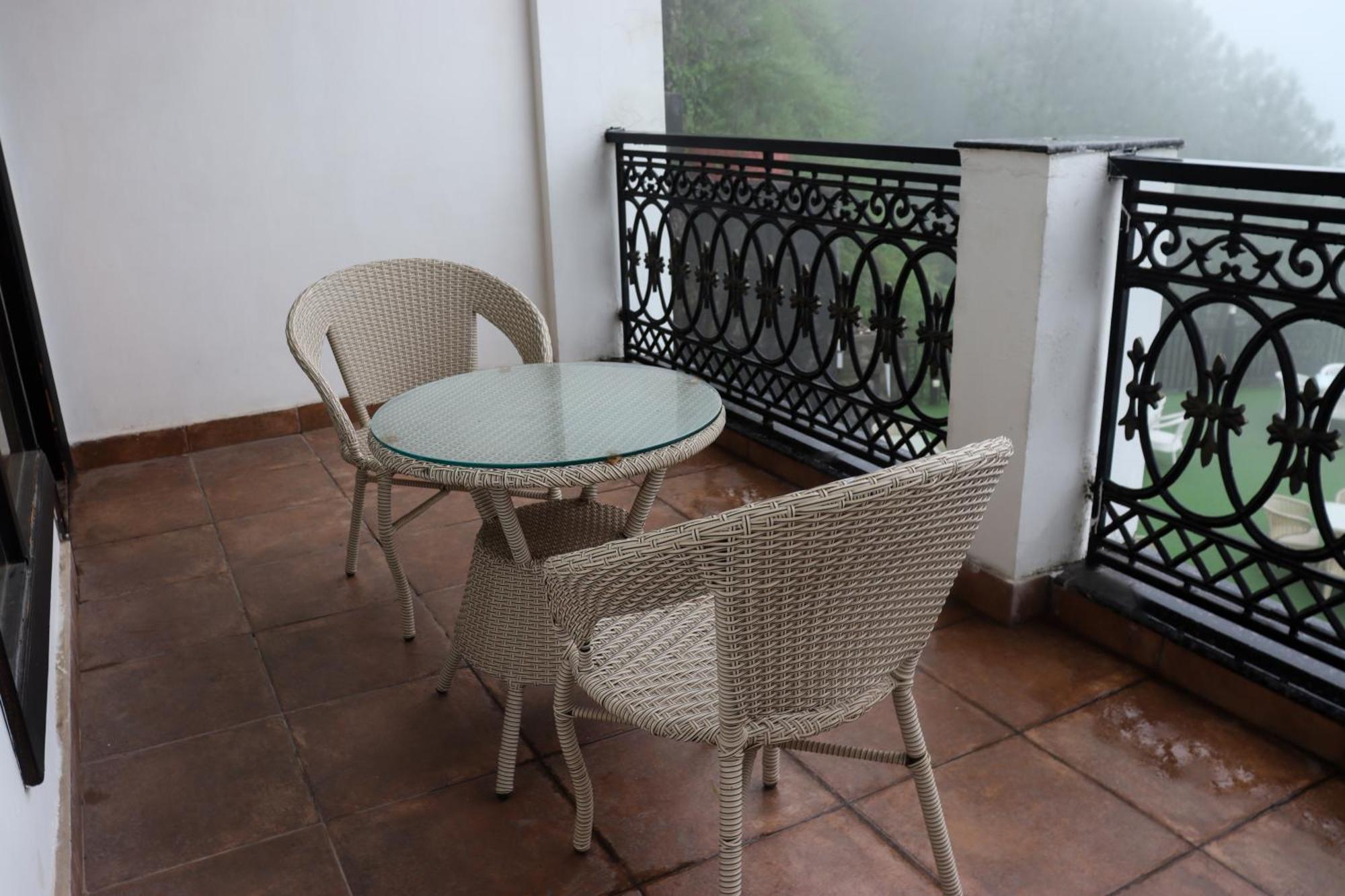 Rosetum Kasauli Hotel Exterior photo